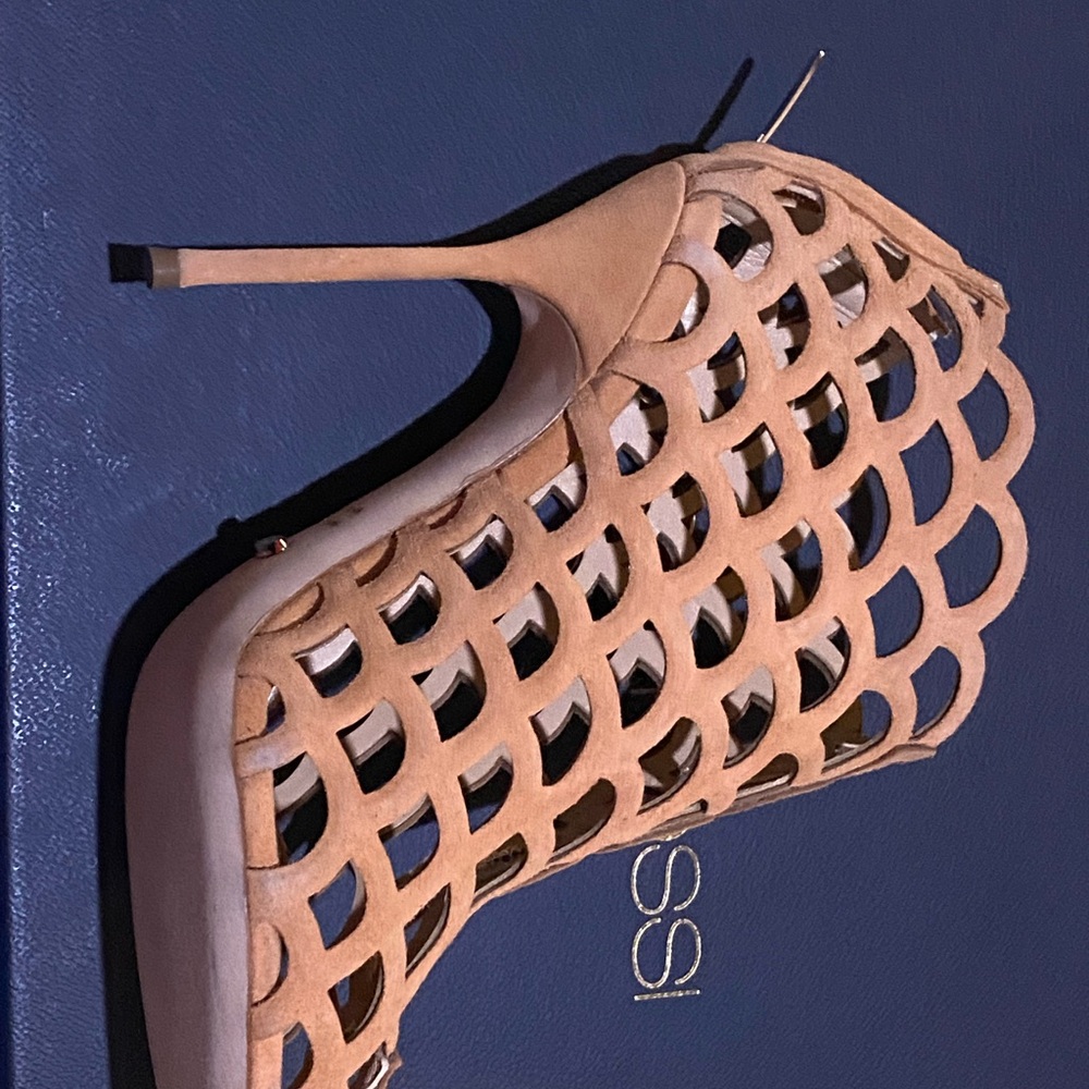 Sergio Rossi’s Salmon Pink Stiletto Heels - Picture 9 of 16